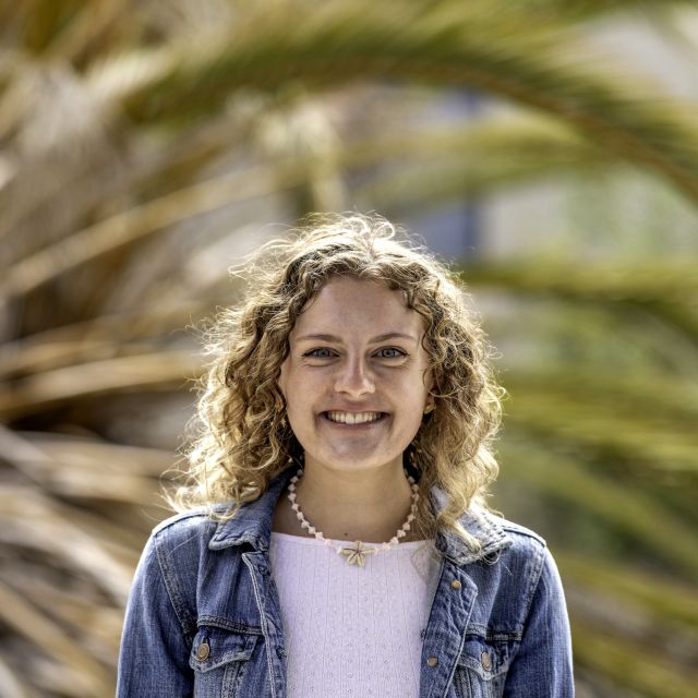 Jenna Wolfanger Headshot